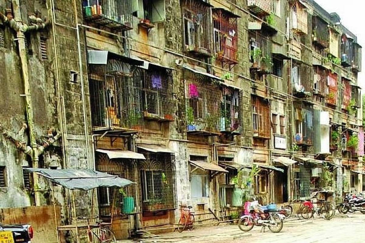 गोरेगावच्या पत्रा चाळ घोटाळ्याचा मलिदा कुणी लाटला?